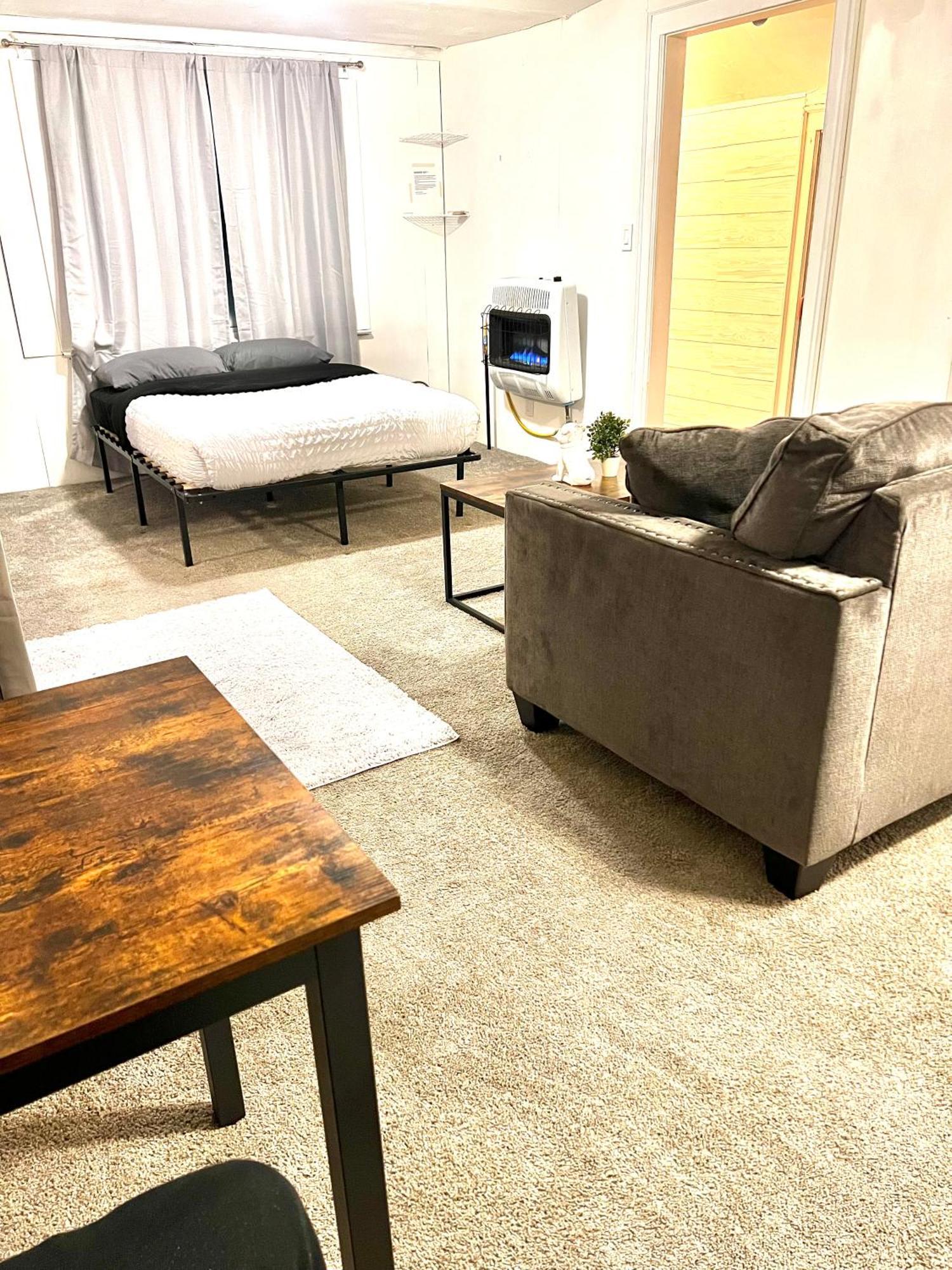 Two Bedroom Villa Studio With Fireplace & Living Room Detroit Dış mekan fotoğraf